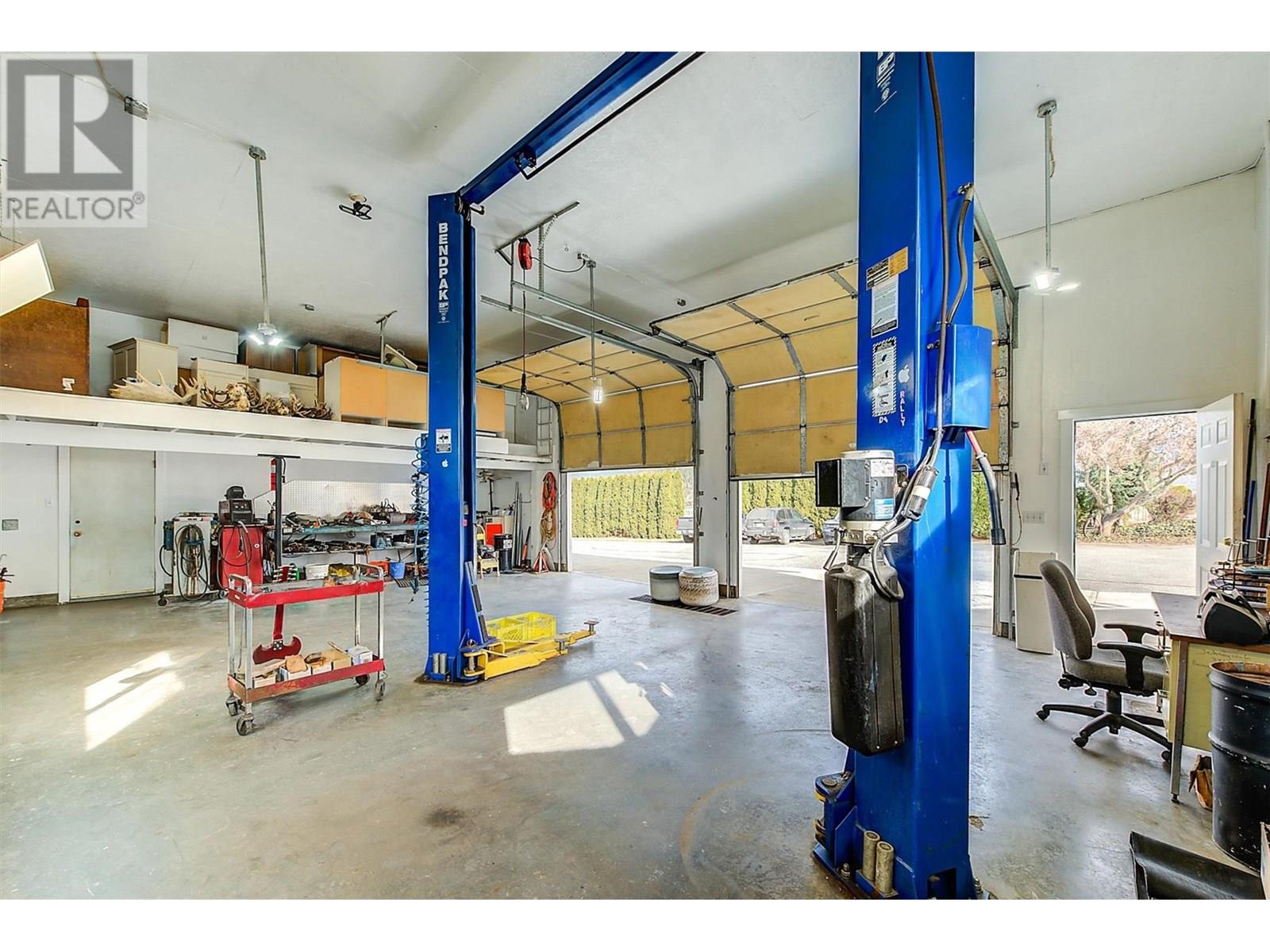 2547 Sexsmith Road, Kelowna, British Columbia  V1V 2G6 - Photo 54 - 10337563