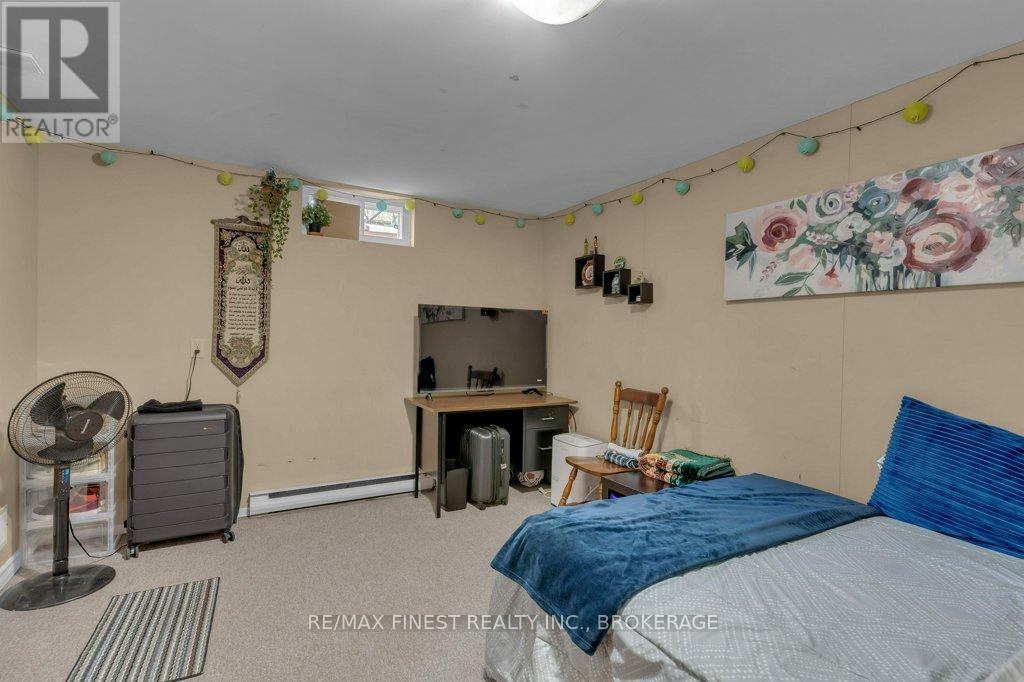 2 - 19 Macpherson Avenue, Kingston, Ontario  K7M 6W4 - Photo 24 - X12019621