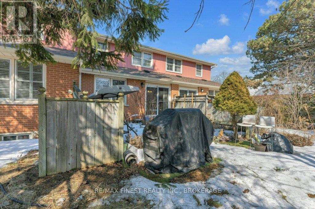 2 - 19 Macpherson Avenue, Kingston, Ontario  K7M 6W4 - Photo 30 - X12019621