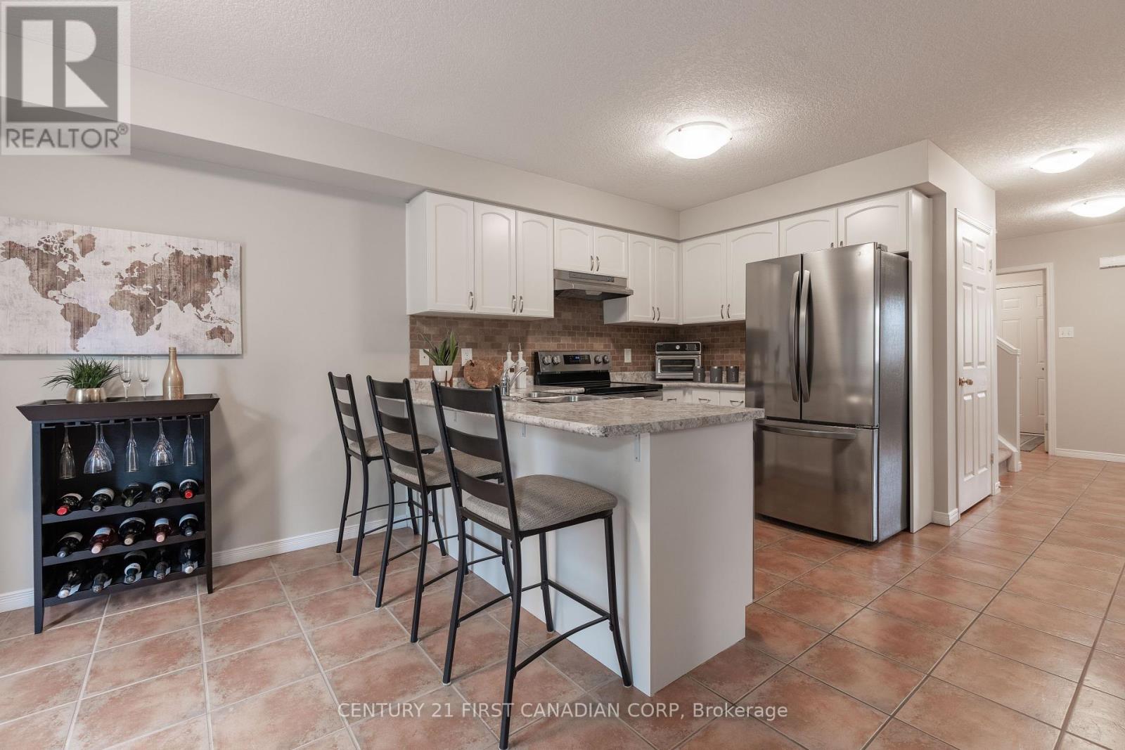 Photo 13 of 48 for 2067 Foxwood Avenue