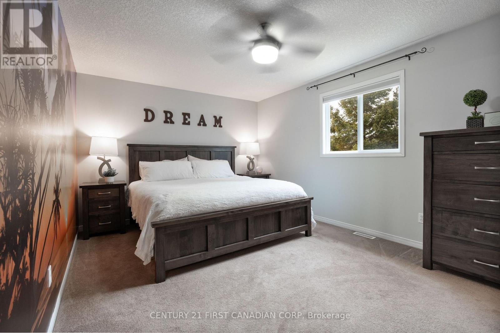 Photo 23 of 48 for 2067 Foxwood Avenue