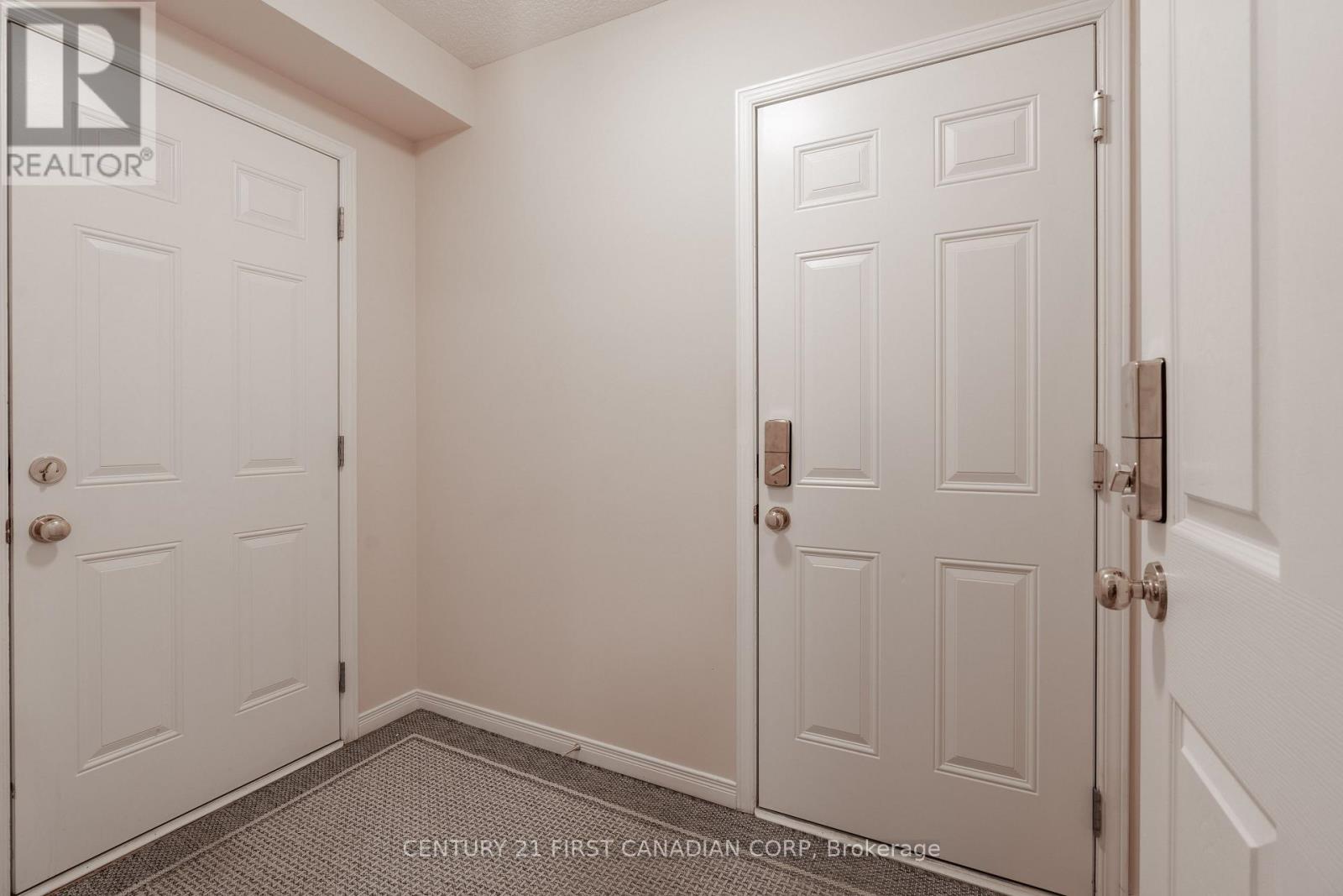 Photo 31 of 48 for 2067 Foxwood Avenue