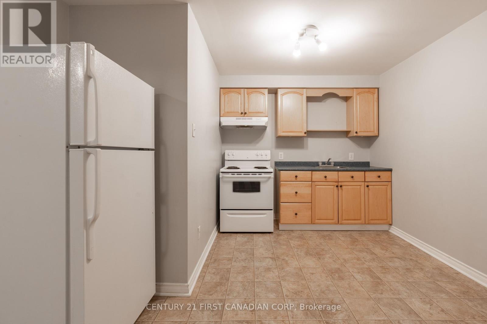 Photo 36 of 48 for 2067 Foxwood Avenue