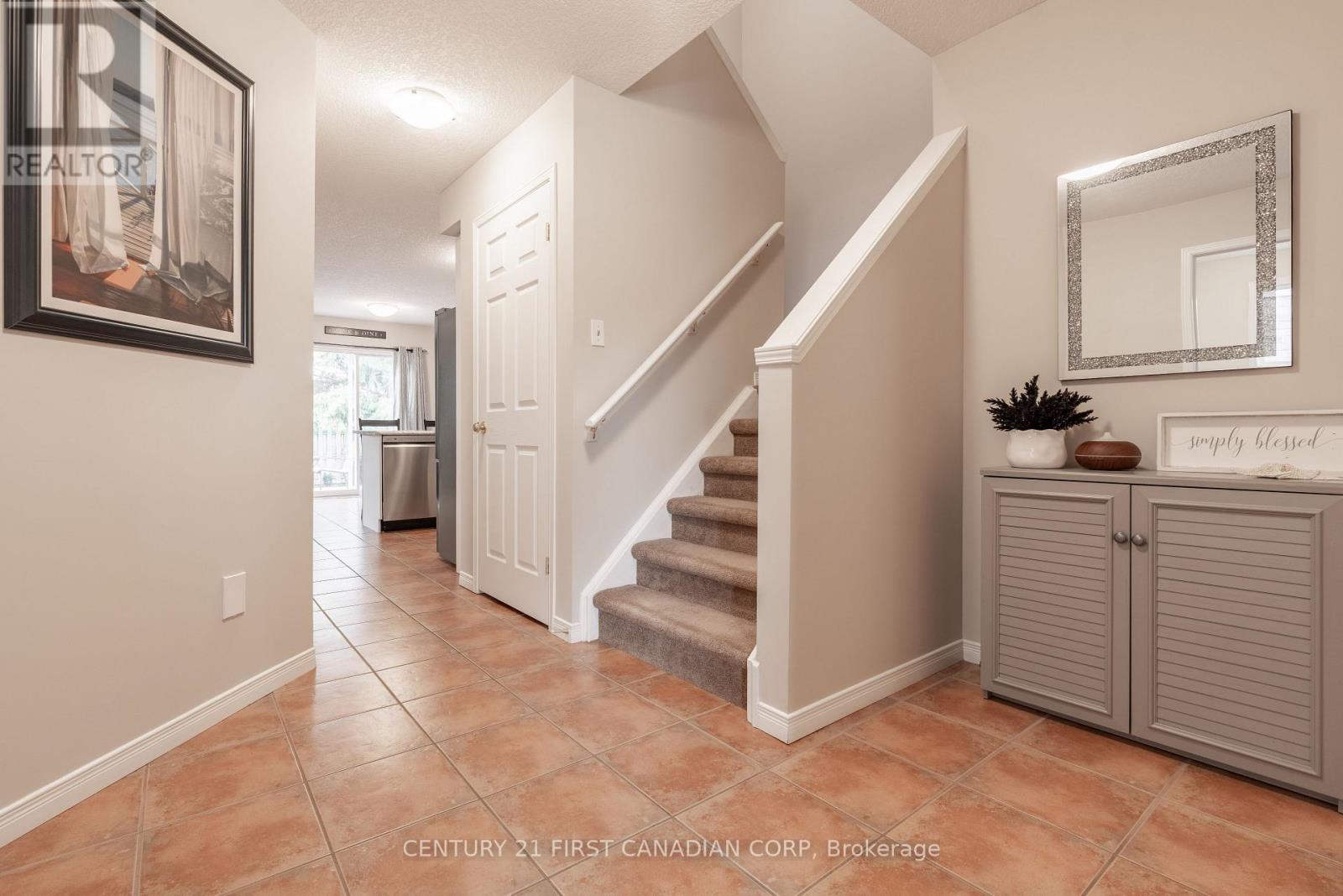 Photo 5 of 48 for 2067 Foxwood Avenue