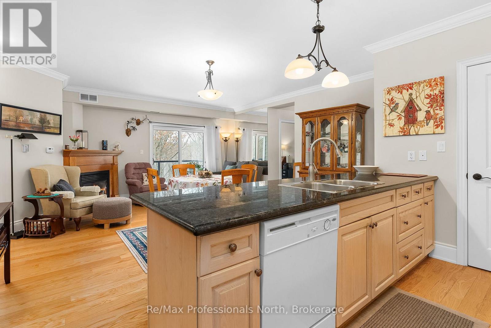 402 - 391 James Street W, Gravenhurst, Ontario  P1P 0A5 - Photo 8 - X12019583
