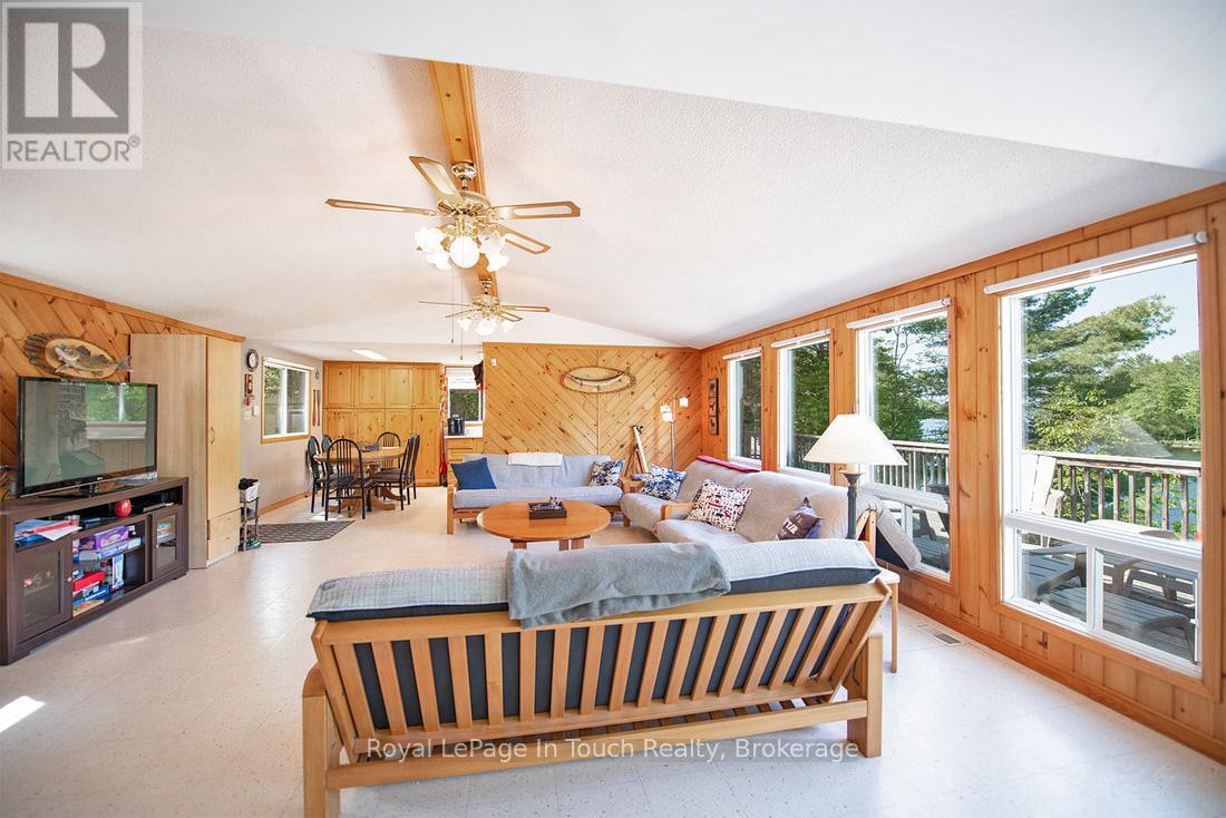 285 Crooked Bay Road, Georgian Bay, Ontario  L0K 1S0 - Photo 17 - X12019635