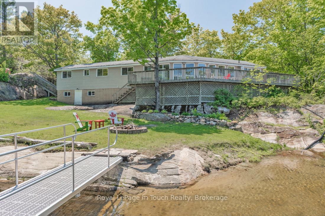 285 Crooked Bay Road, Georgian Bay, Ontario  L0K 1S0 - Photo 2 - X12019635