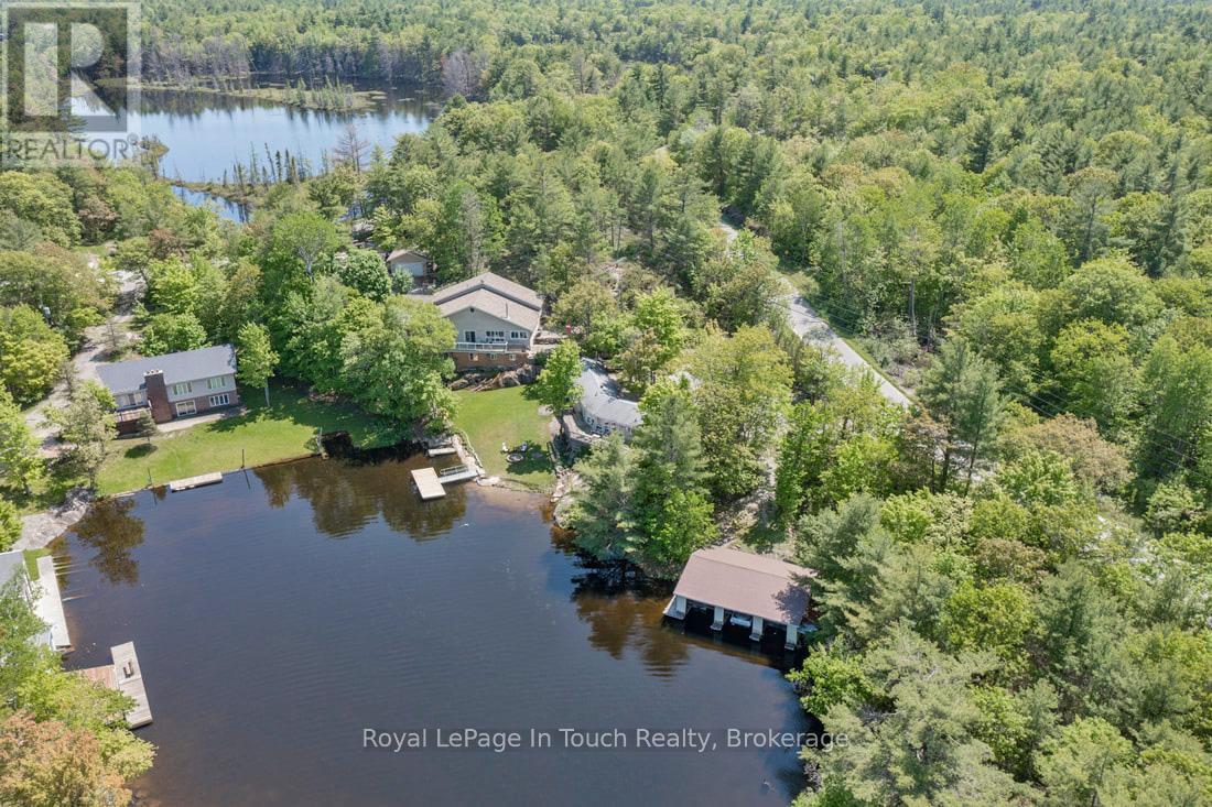 285 Crooked Bay Road, Georgian Bay, Ontario  L0K 1S0 - Photo 26 - X12019635