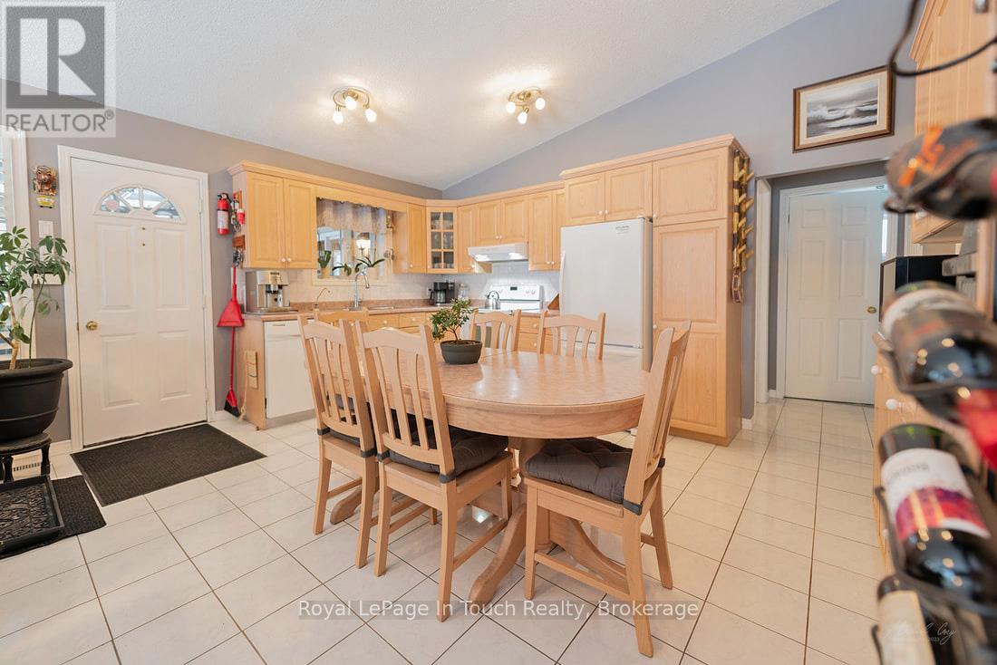 285 Crooked Bay Road, Georgian Bay, Ontario  L0K 1S0 - Photo 43 - X12019635