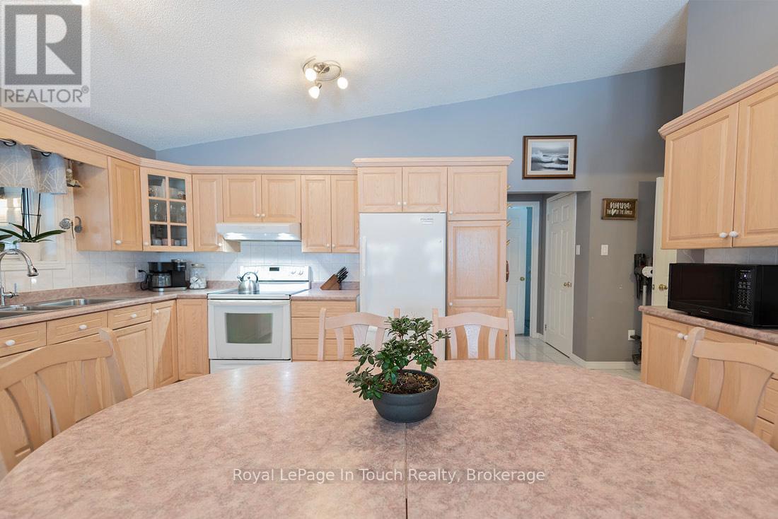 285 Crooked Bay Road, Georgian Bay, Ontario  L0K 1S0 - Photo 44 - X12019635