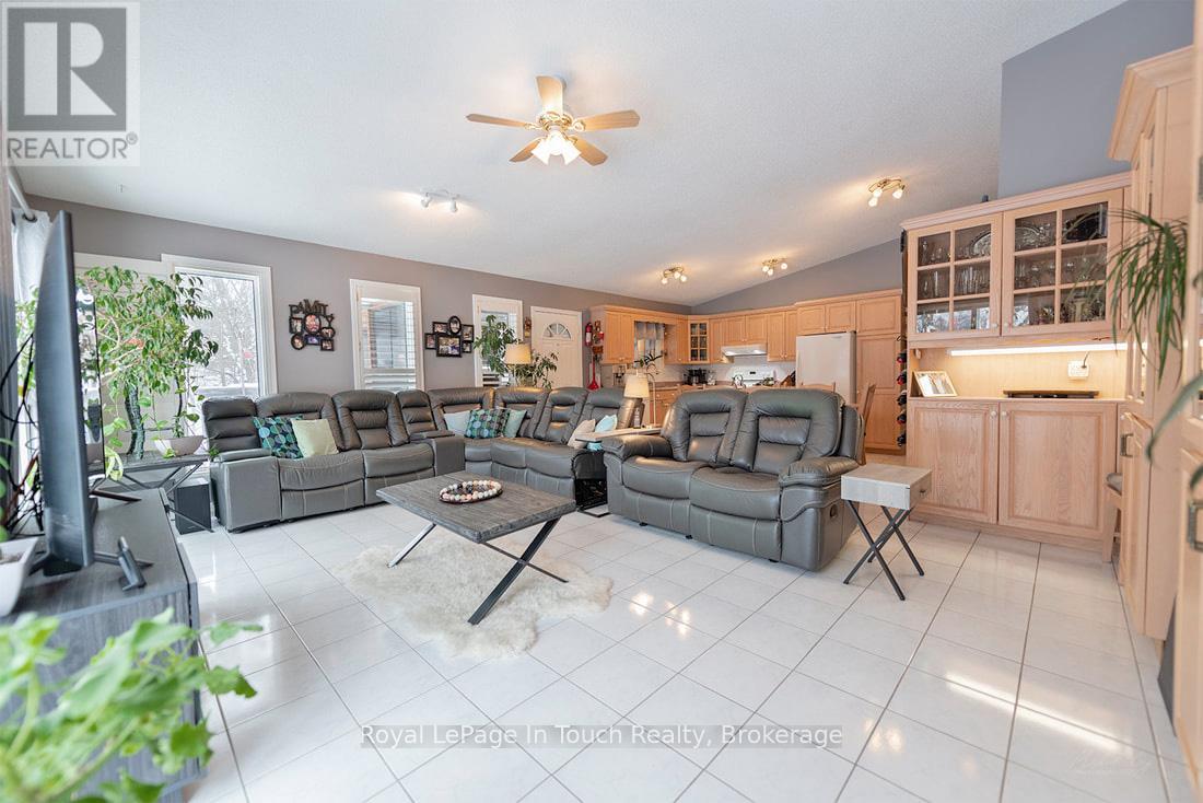 285 Crooked Bay Road, Georgian Bay, Ontario  L0K 1S0 - Photo 48 - X12019635