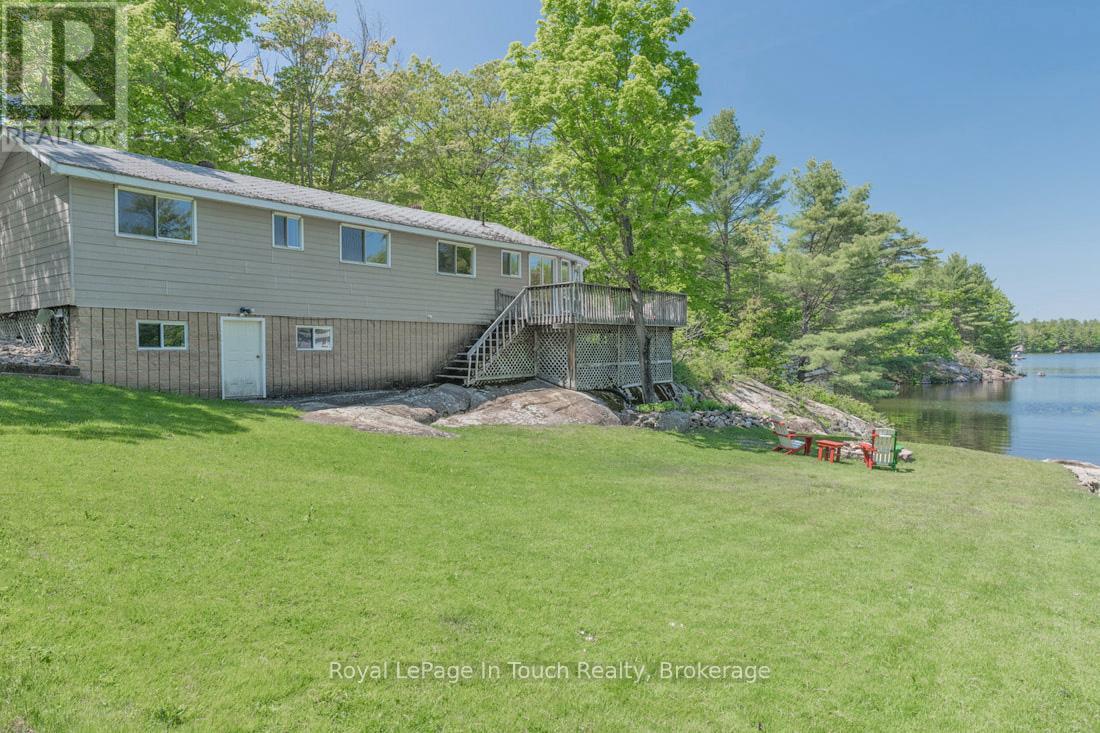 285 Crooked Bay Road, Georgian Bay, Ontario  L0K 1S0 - Photo 7 - X12019635