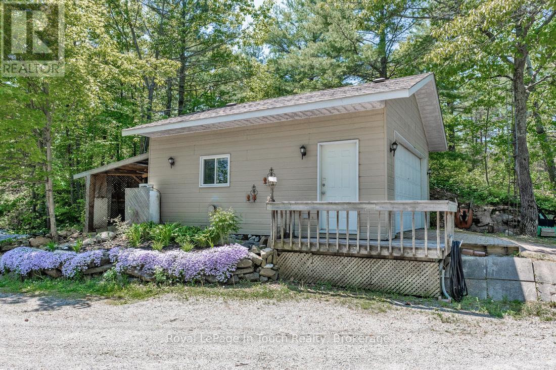 285 Crooked Bay Road, Georgian Bay, Ontario  L0K 1S0 - Photo 8 - X12019635