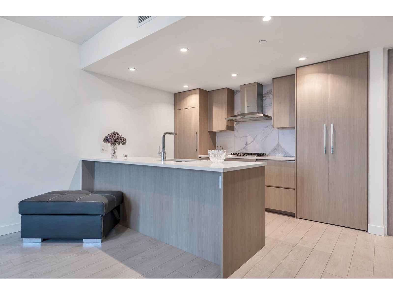 1805 9887 Whalley Boulevard, Surrey, British Columbia  V3T 0P4 - Photo 9 - R2976063