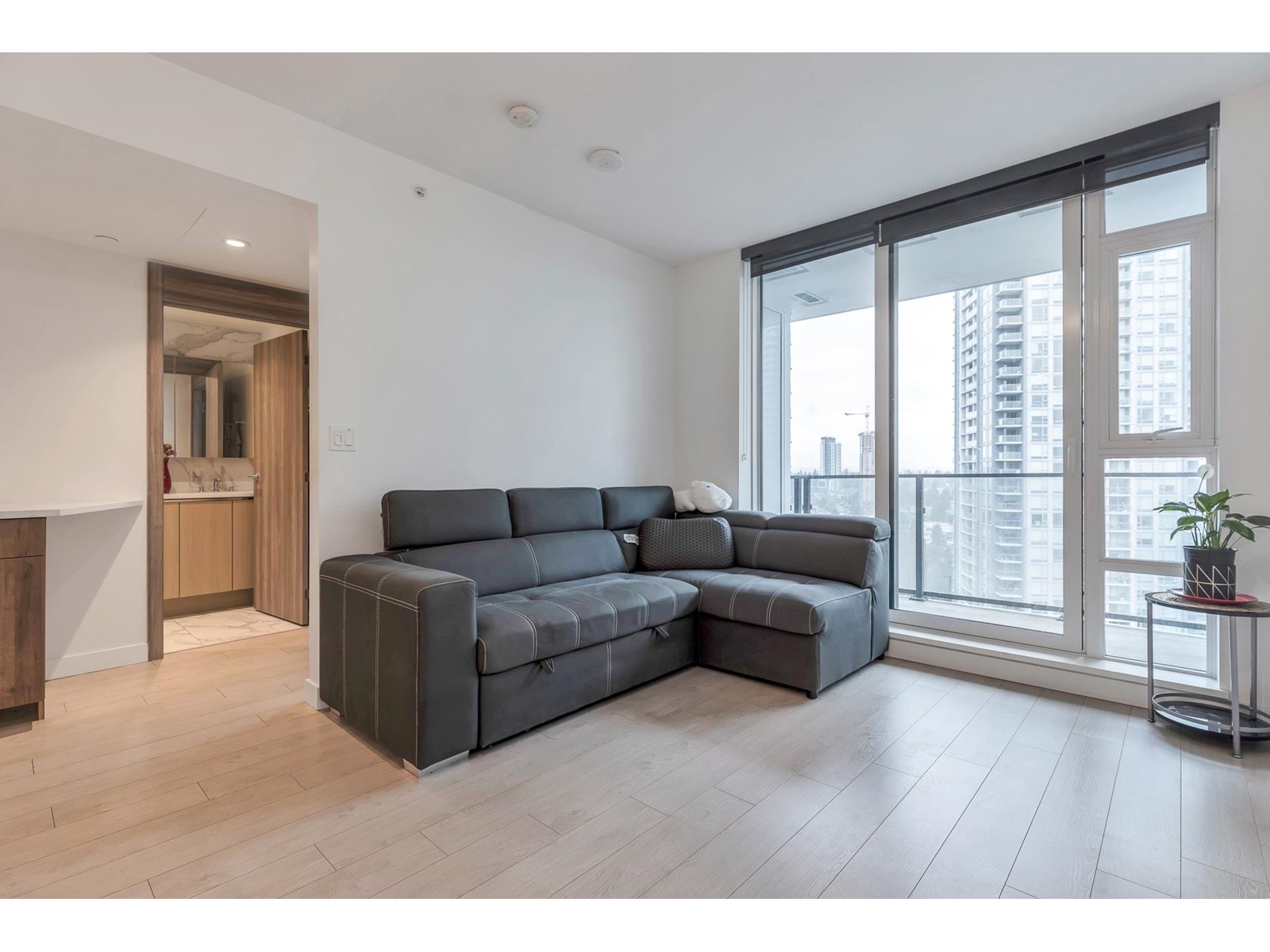 1805 9887 Whalley Boulevard, Surrey, British Columbia  V3T 0P4 - Photo 13 - R2976063