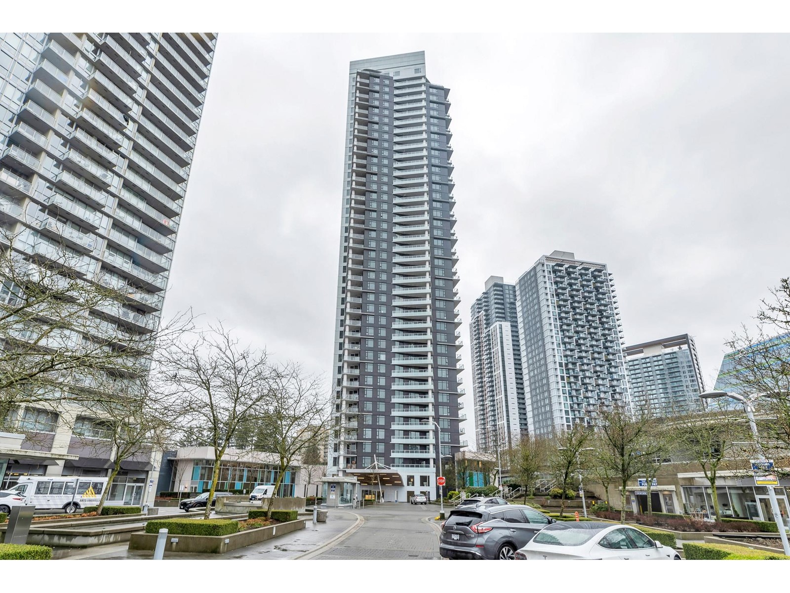 1805 9887 WHALLEY BOULEVARD, surrey, British Columbia