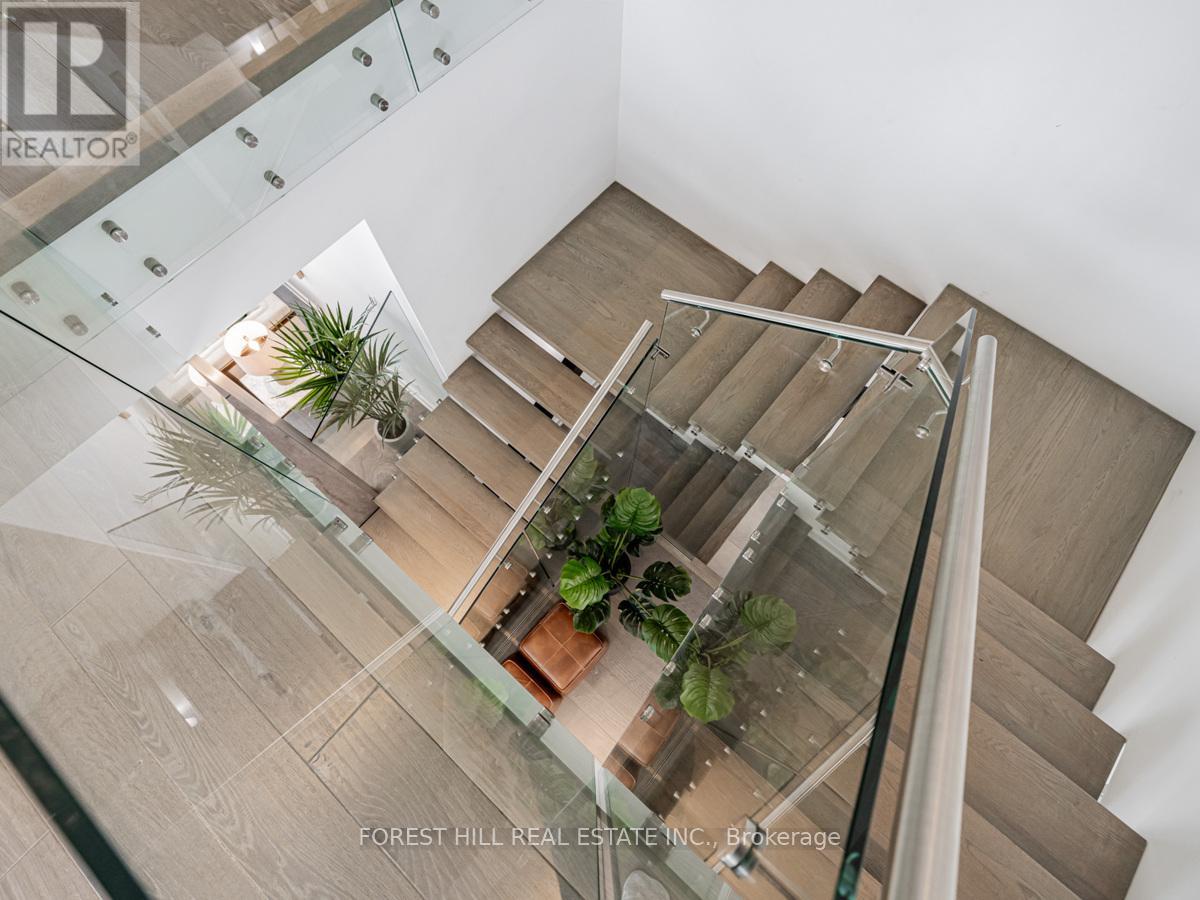 7 Fairmeadow Avenue, Toronto, Ontario  M2P 1W6 - Photo 20 - C11962022