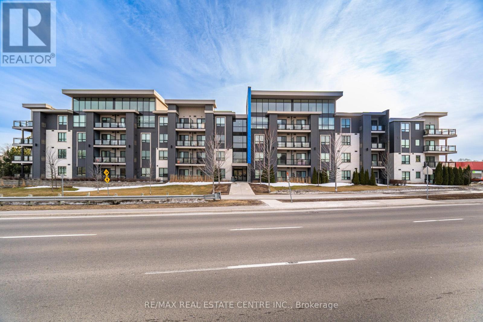 123 - 3170 Erin Mills Parkway, Mississauga, Ontario  L5L 1W8 - Photo 2 - W12019593