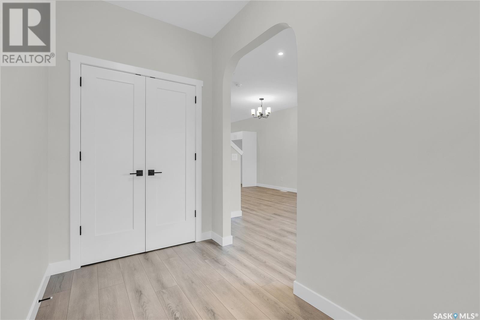 Property at 2905 Rosewood DRIVE image 4