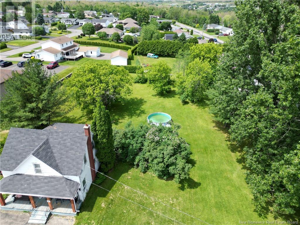 622 Everard H. Daigle Boulevard, Grand Falls, New Brunswick  E3Z 2R8 - Photo 2 - NB114038