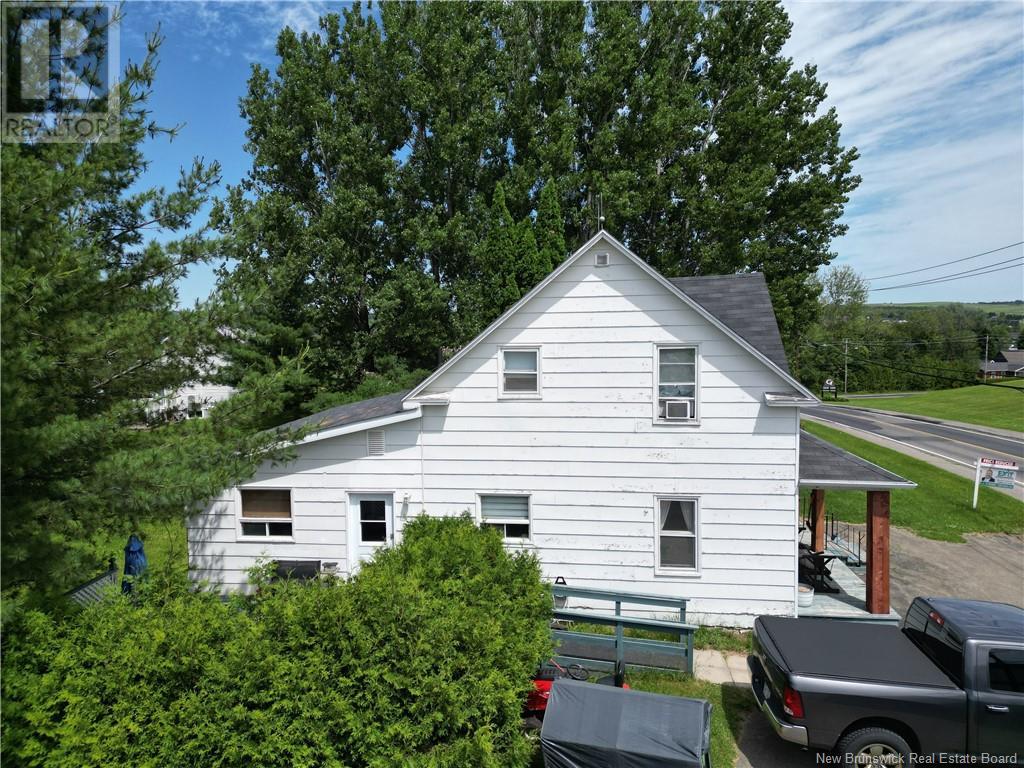 622 Everard H. Daigle Boulevard, Grand Falls, New Brunswick  E3Z 2R8 - Photo 3 - NB114038