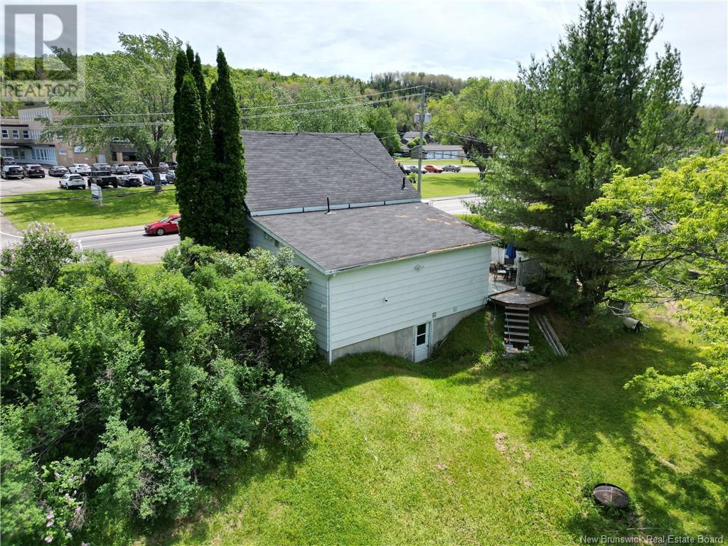 622 Everard H. Daigle Boulevard, Grand Falls, New Brunswick  E3Z 2R8 - Photo 4 - NB114038