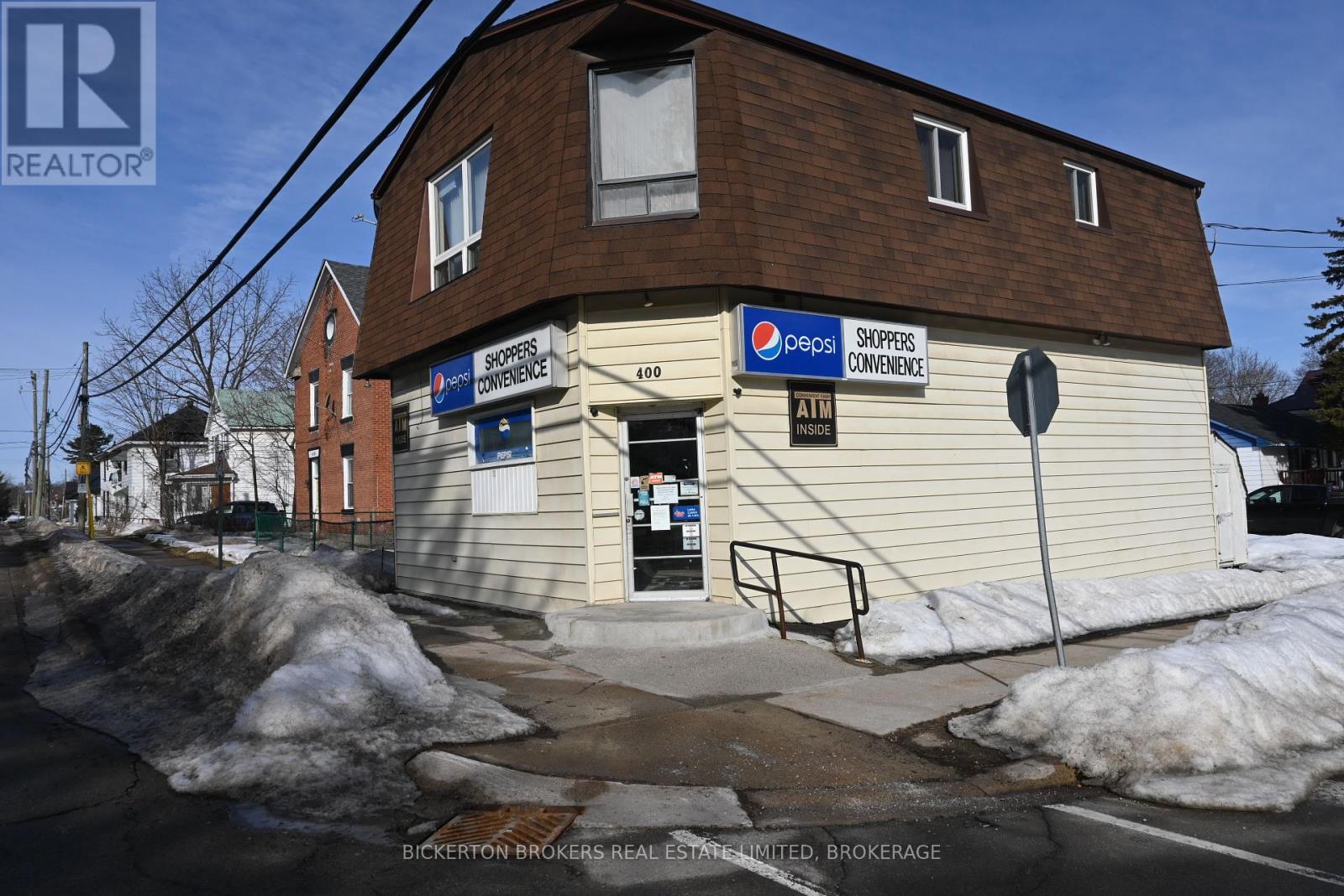 Property at 400 KING STREET W image 1