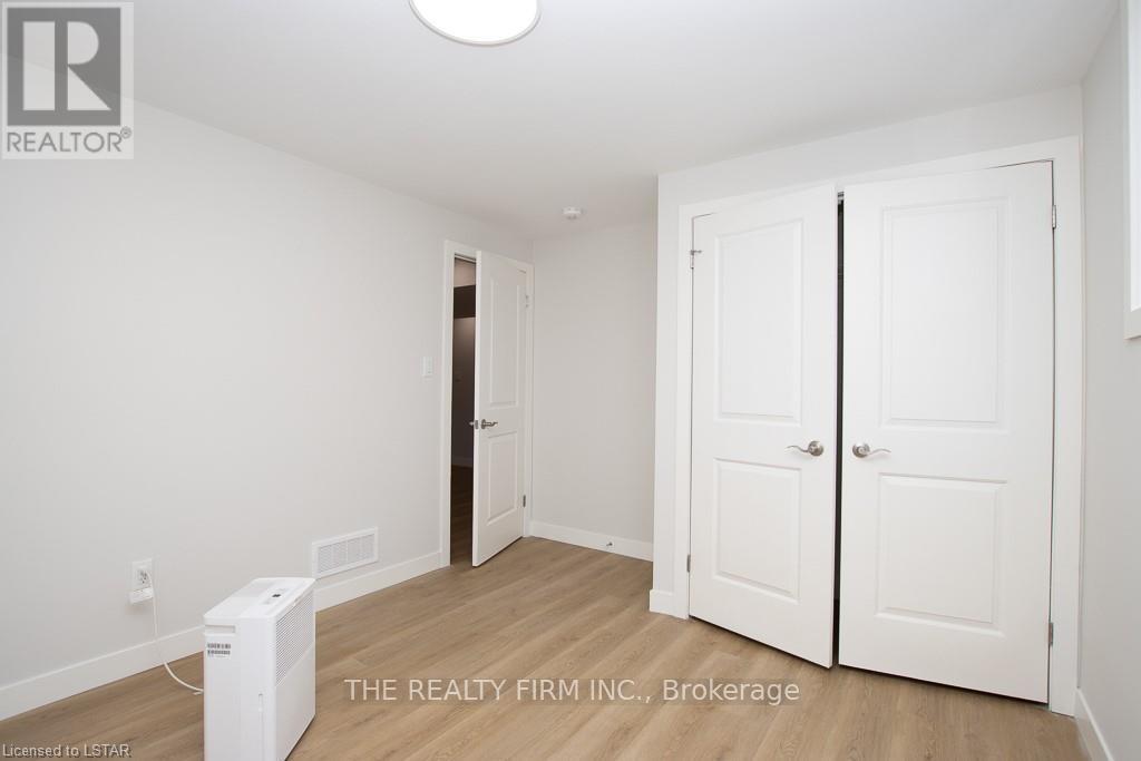 #b - 236 Elizabeth Street, Southwest Middlesex, Ontario  N0L 1M0 - Photo 13 - X12019690