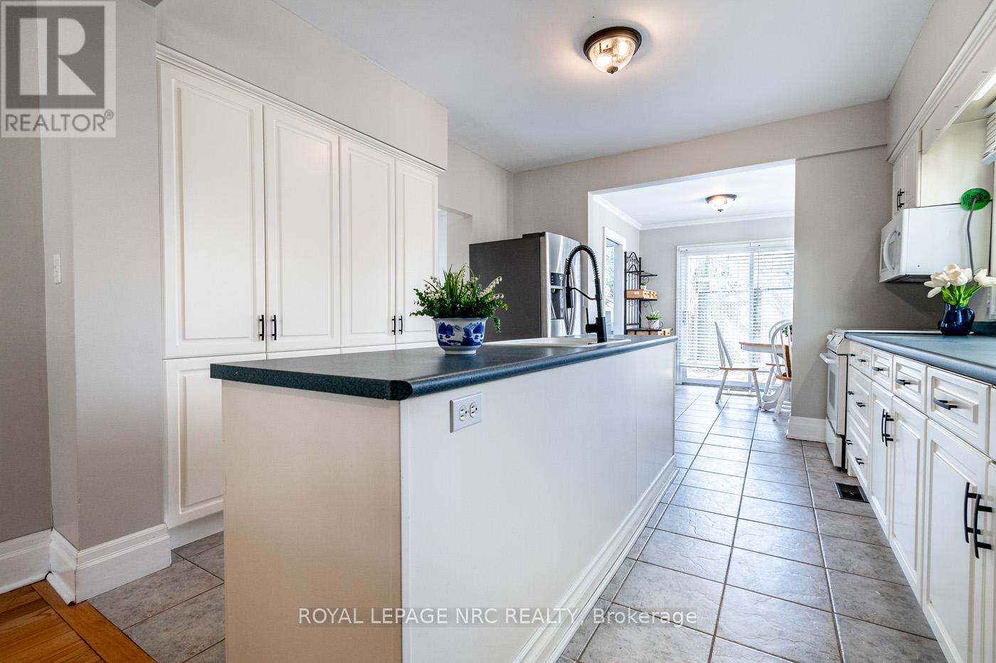 1548 Pelham Street, Pelham, Ontario  L0S 1E0 - Photo 10 - X12019749