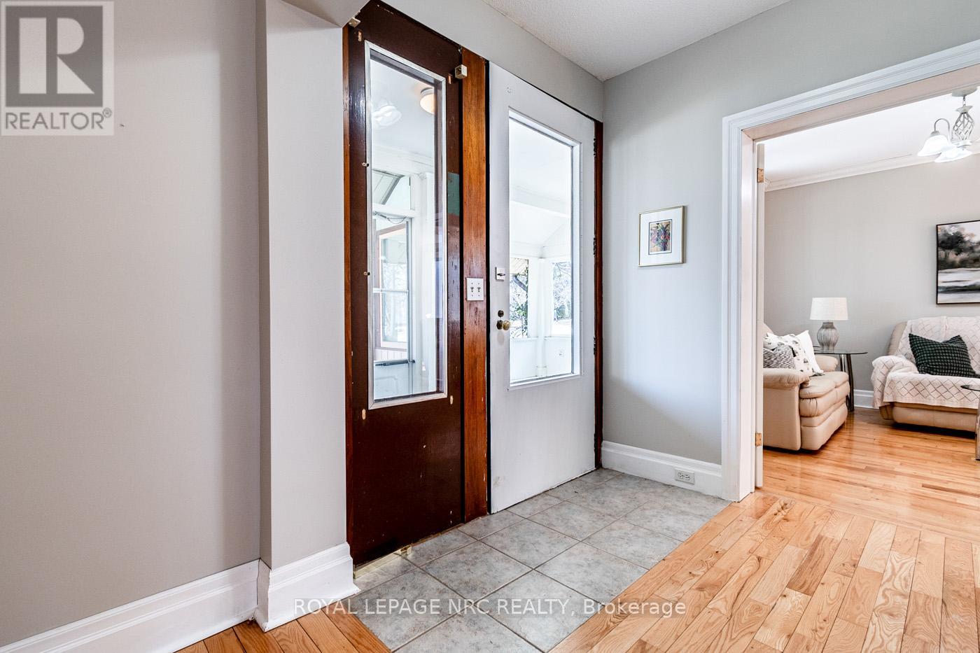 1548 Pelham Street, Pelham, Ontario  L0S 1E0 - Photo 13 - X12019749
