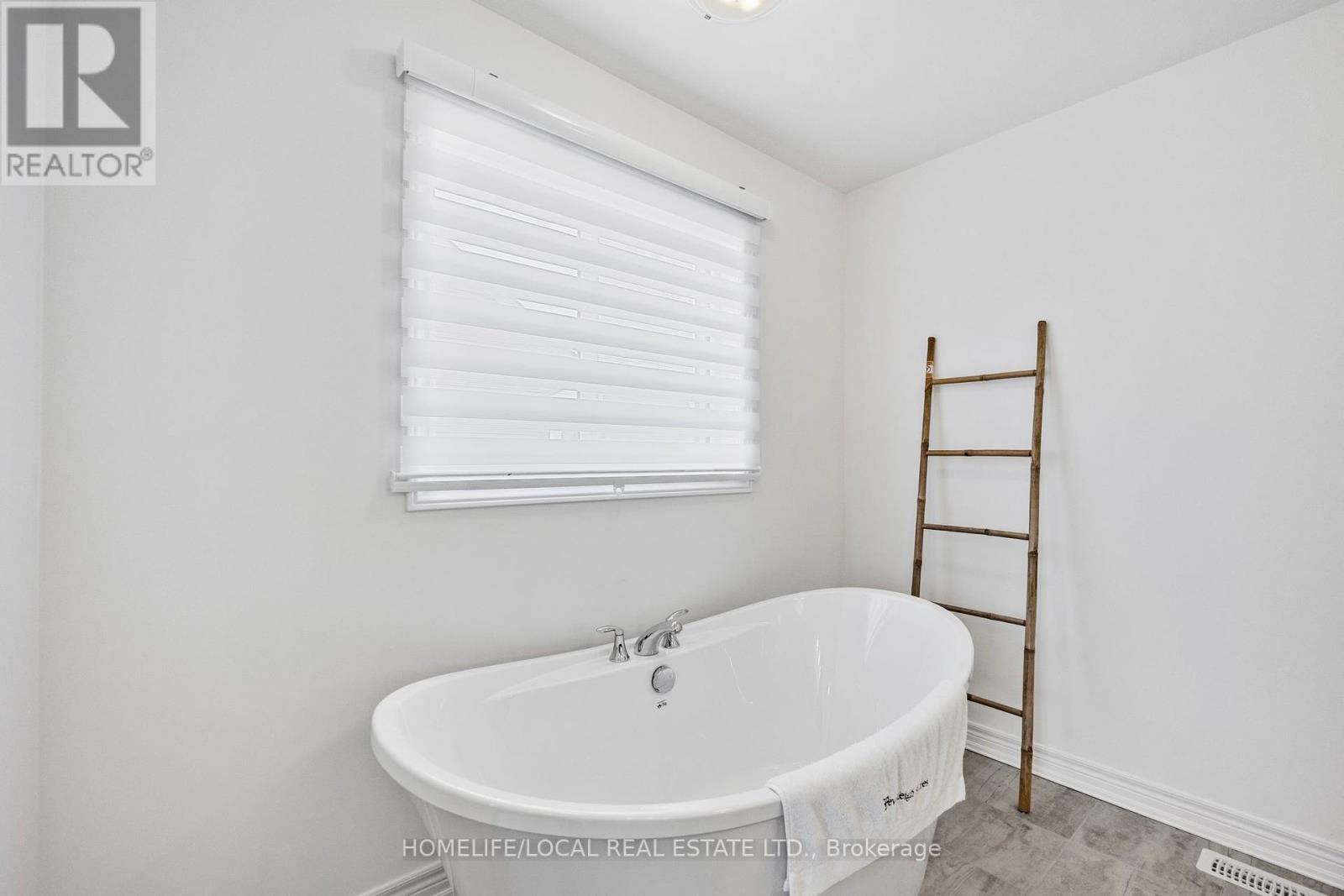 4 Rowland Street, Collingwood, Ontario  L9Y 5M4 - Photo 24 - S12019220