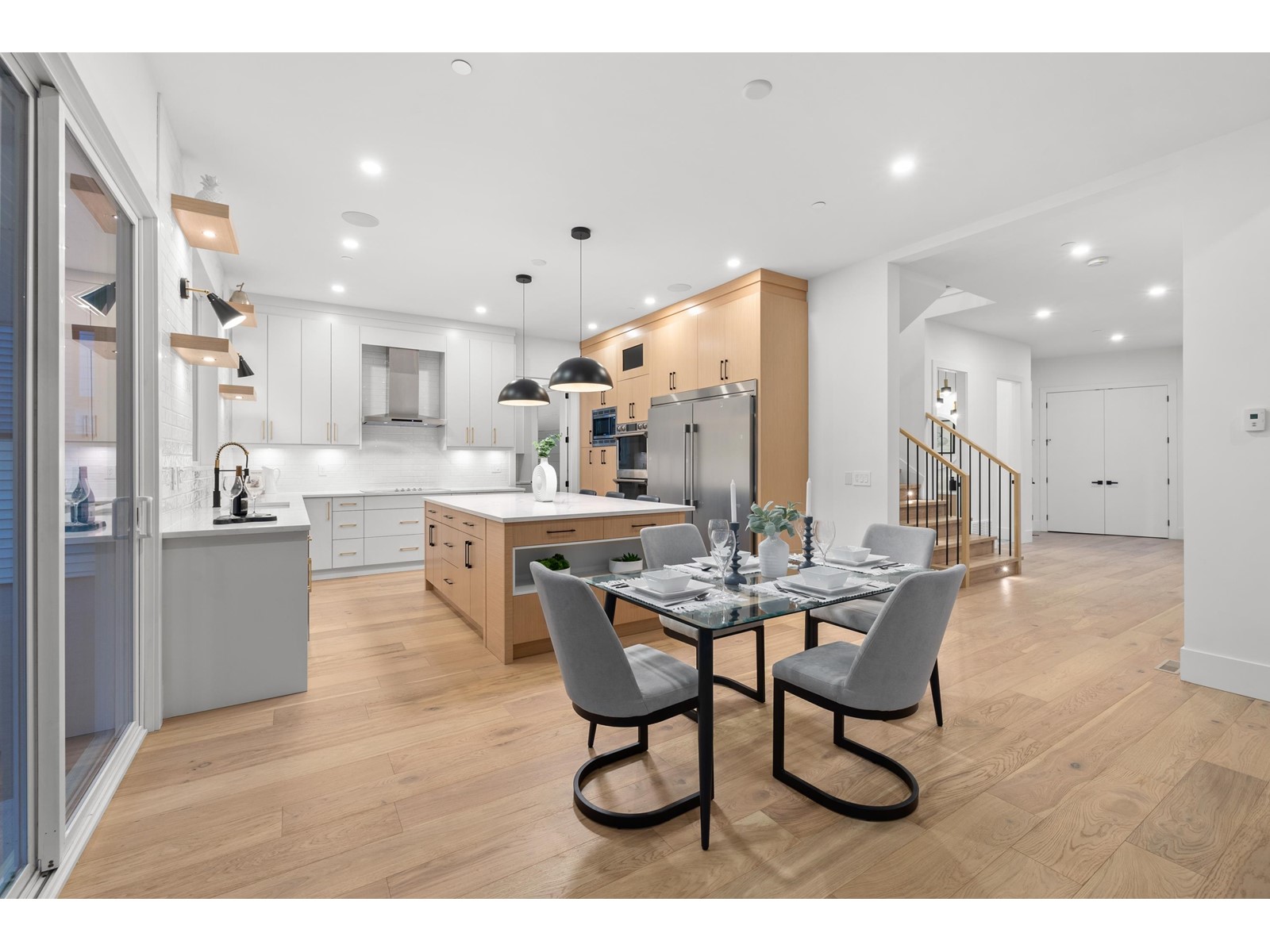 33994 Tooley Place, Mission, British Columbia  V2V 0A4 - Photo 7 - R2977524