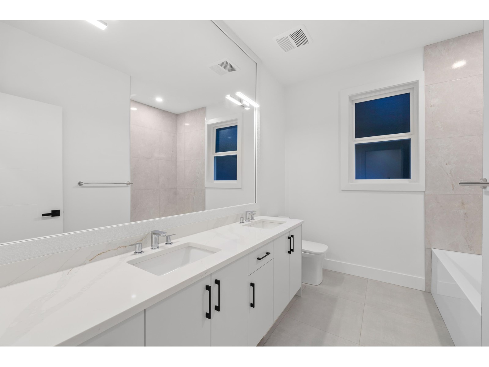 33994 Tooley Place, Mission, British Columbia  V2V 0A4 - Photo 31 - R2977524