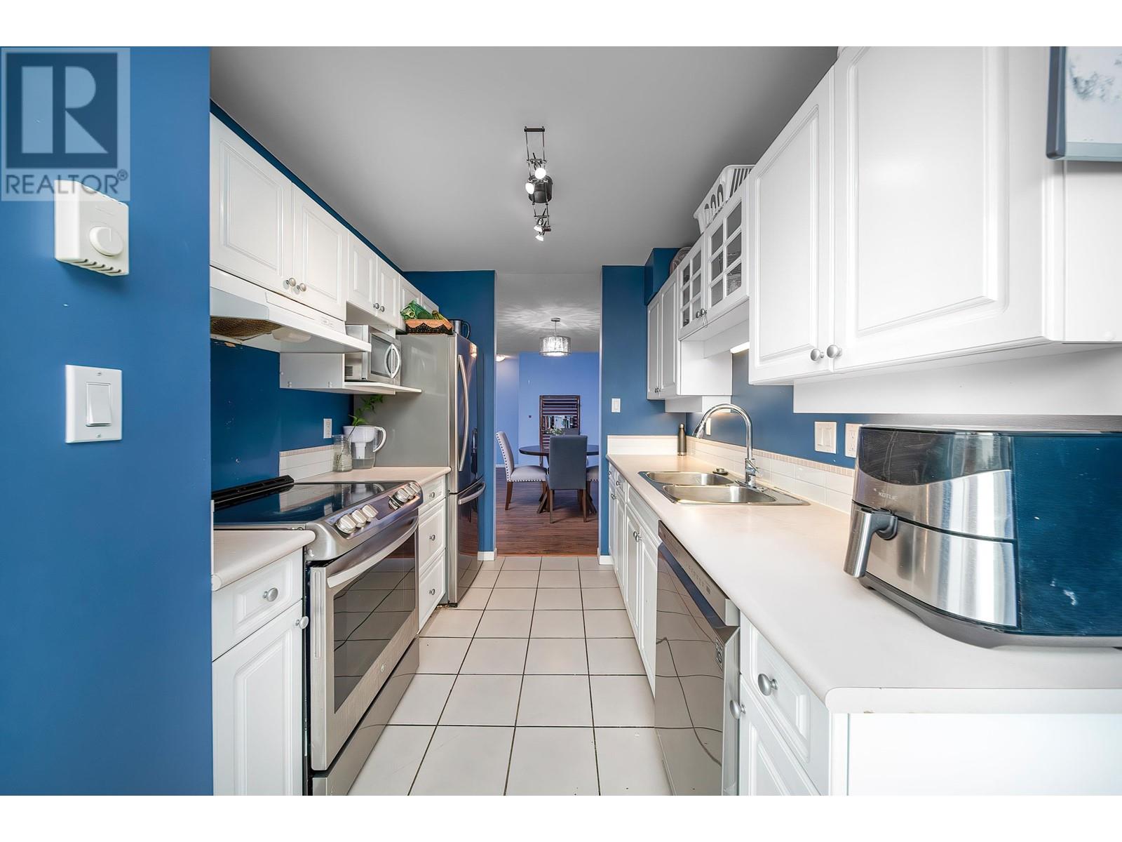 Listing Picture 11 of 26 : 901 7108 EDMONDS STREET, Burnaby / 本拿比 - 魯藝地產 Yvonne Lu Group - MLS Medallion Club Member