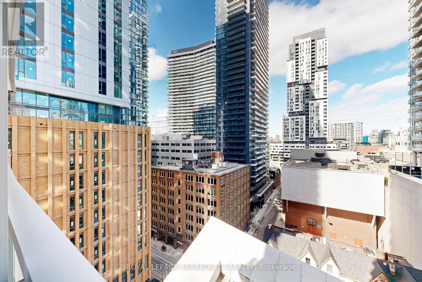 1003 - 21 Widmer Street, Toronto, Ontario  M5V 0B8 - Photo 12 - C12019645