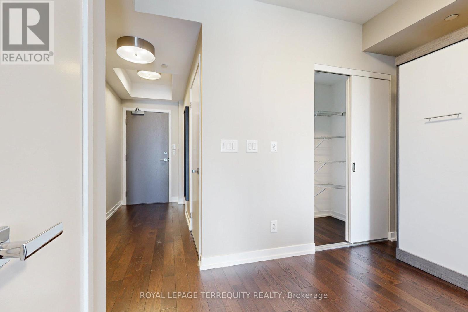 1003 - 21 Widmer Street, Toronto, Ontario  M5V 0B8 - Photo 9 - C12019645