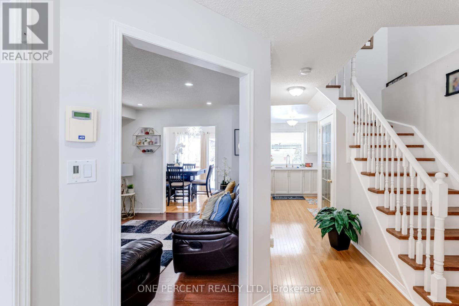 Property at 1624 CANADORE CRESCENT image 3