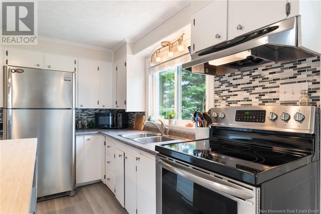Property at 63 Bray Boulevard image 4