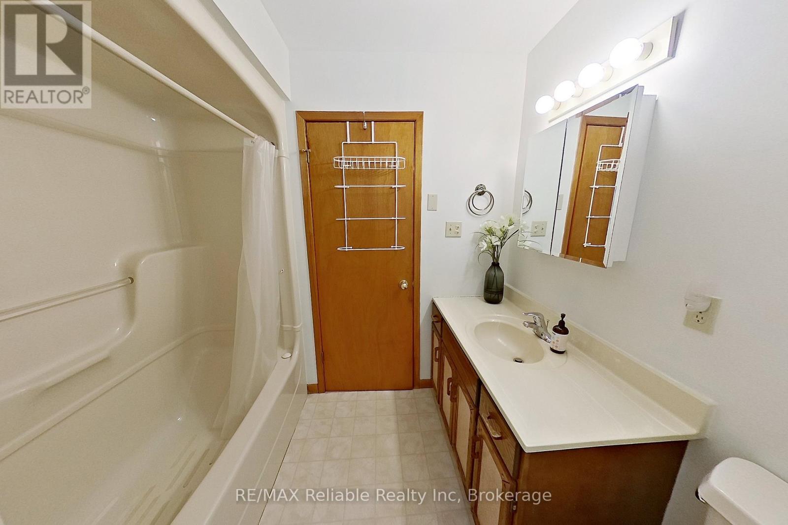 12 Stark Street, Bluewater, Ontario  N0M 1G0 - Photo 34 - X11940757