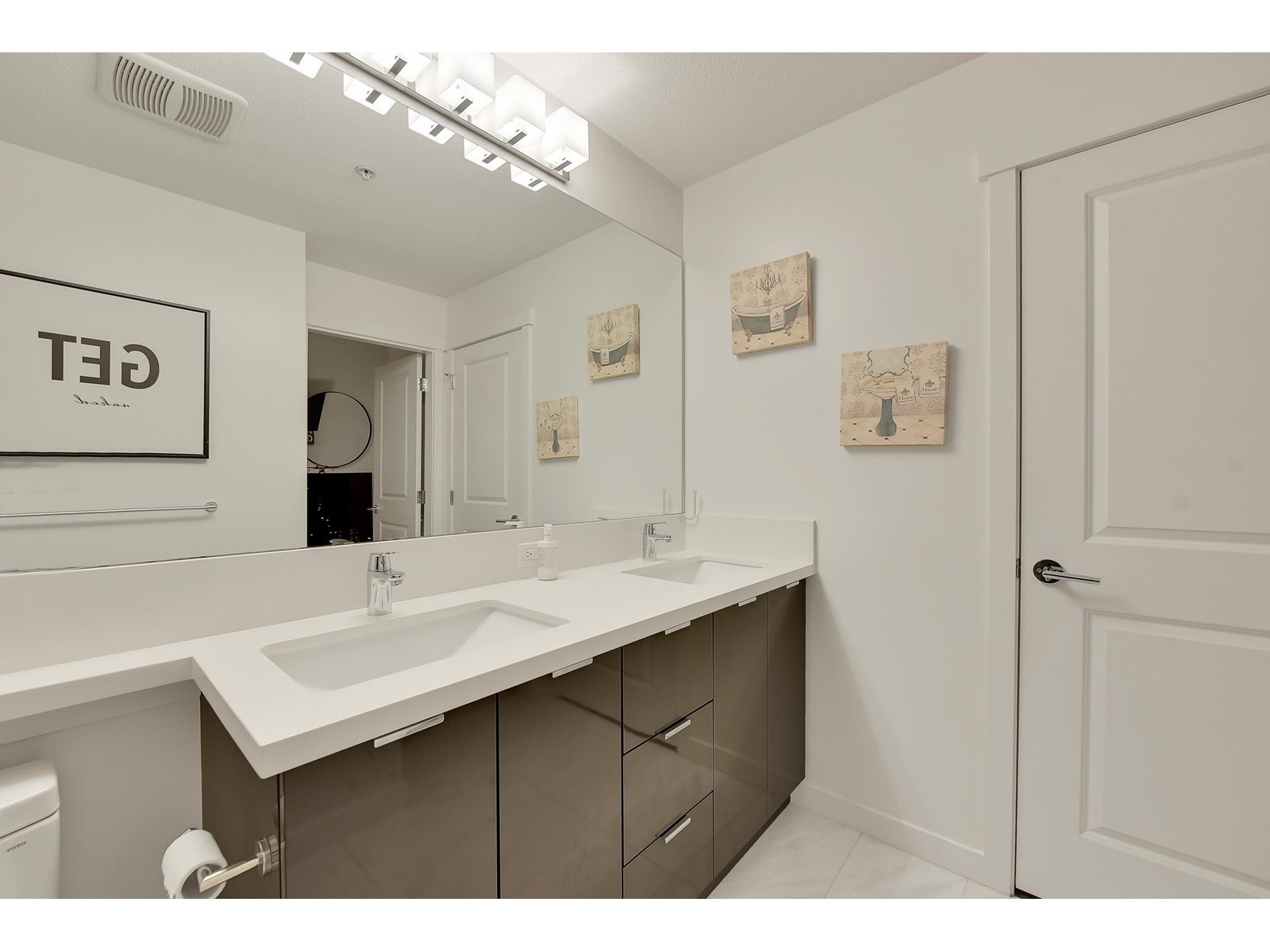 305 15138 34 Avenue, Surrey, British Columbia  V3Z 0Y5 - Photo 21 - R2977908