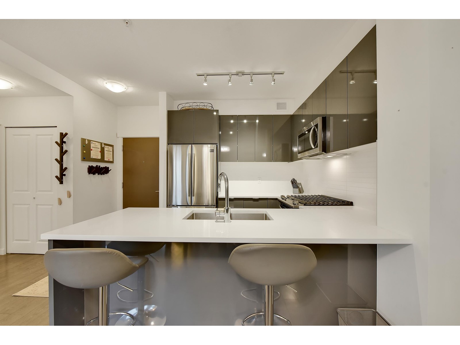 305 15138 34 Avenue, Surrey, British Columbia  V3Z 0Y5 - Photo 15 - R2977908