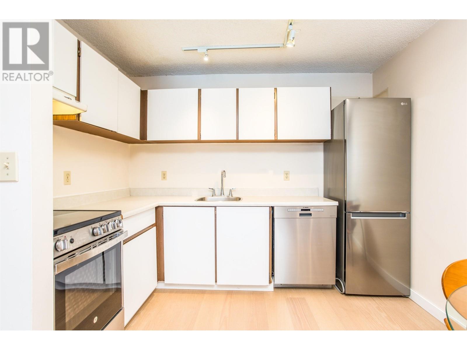1704 145 St. Georges Avenue, North Vancouver, British Columbia  V7L 3G8 - Photo 16 - R2977212