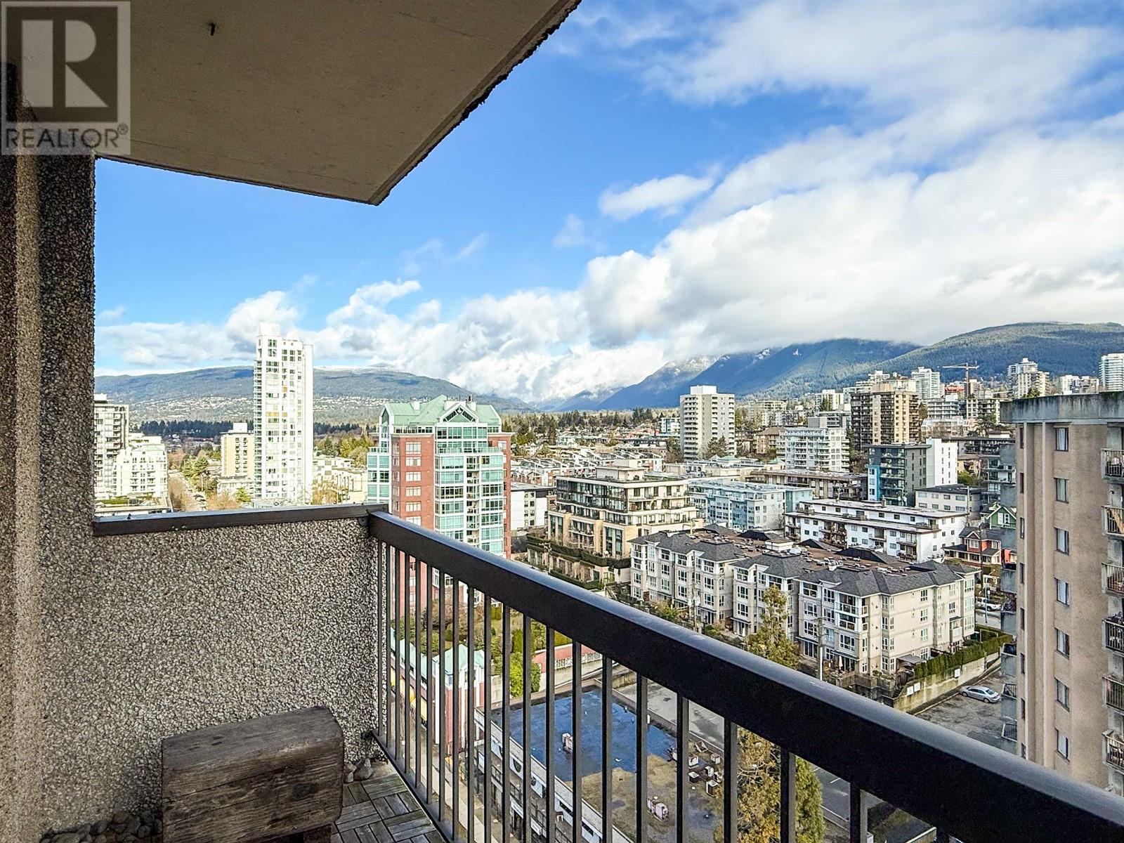 1704 145 St. Georges Avenue, North Vancouver, British Columbia  V7L 3G8 - Photo 8 - R2977212