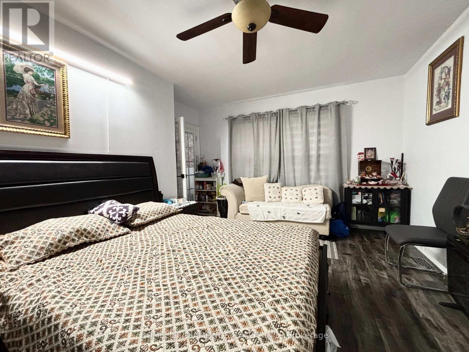 Property at 12 LISGAR STREET image 3