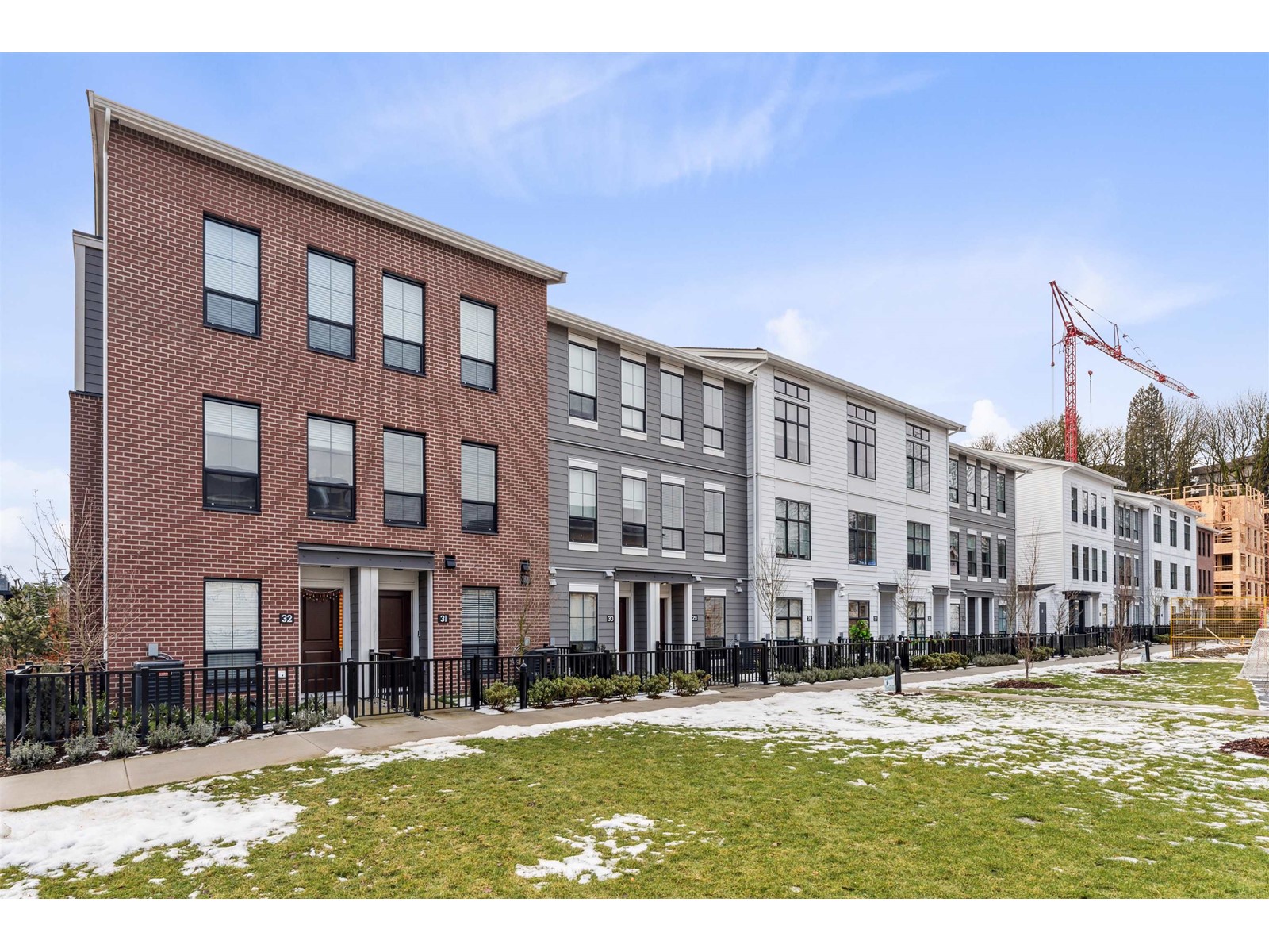 Property at 29 2774 MONTROSE AVENUE image 2