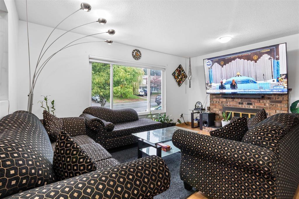 18262 56a Avenue, Surrey, British Columbia  V3S 6E3 - Photo 7 - R2977398