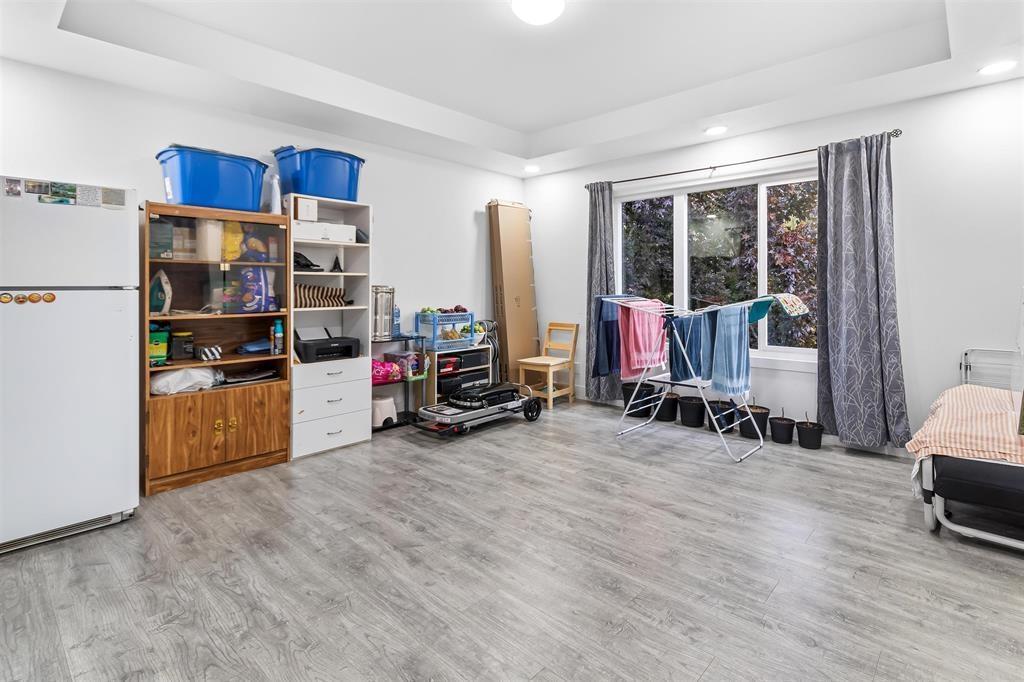 18262 56a Avenue, Surrey, British Columbia  V3S 6E3 - Photo 15 - R2977398