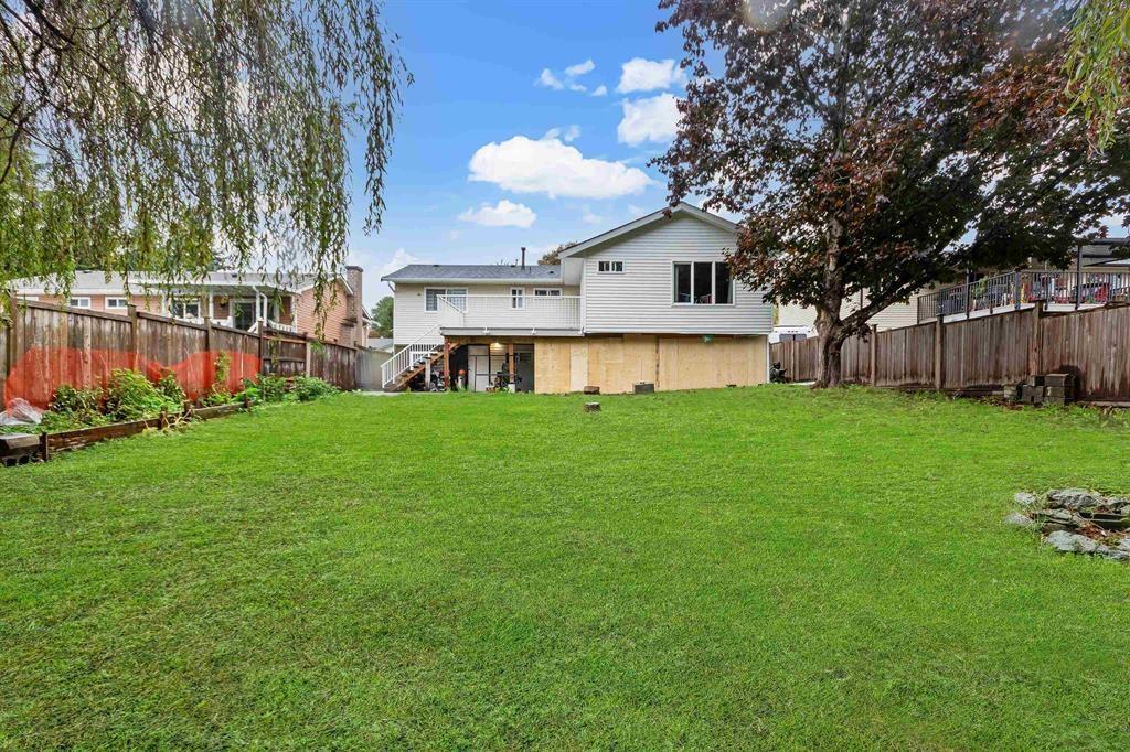 18262 56a Avenue, Surrey, British Columbia  V3S 6E3 - Photo 19 - R2977398