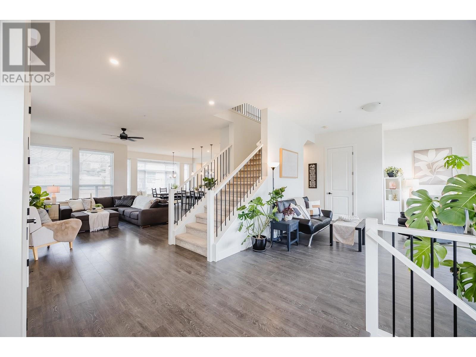 23163 113 Avenue, Maple Ridge, British Columbia  V2X 4K6 - Photo 4 - R2977891