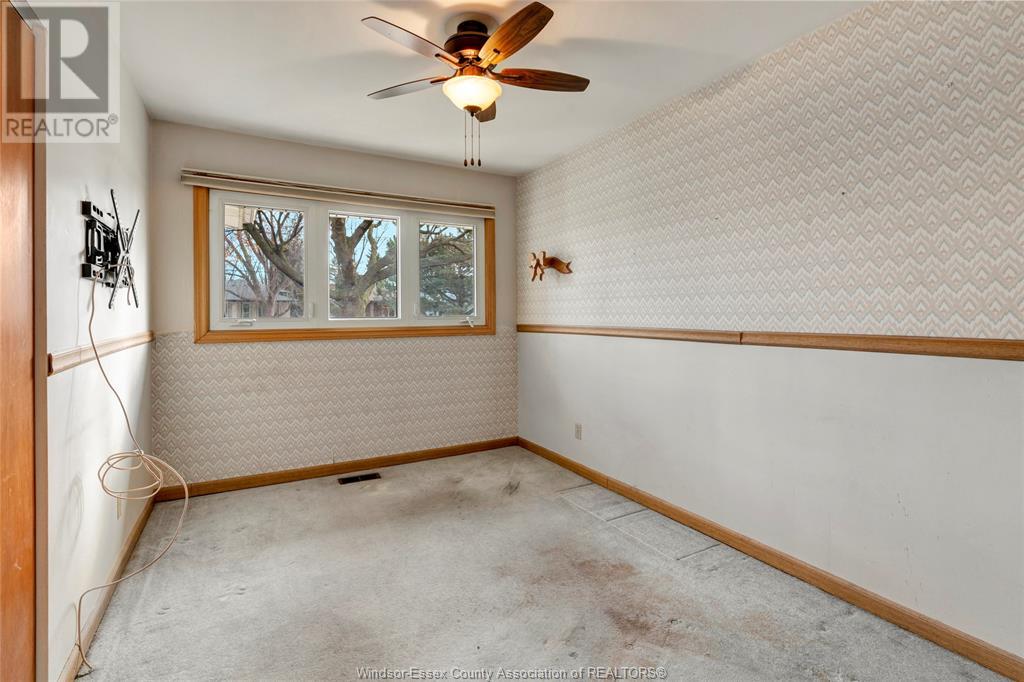 Property at 987 RIVERDALE image 5